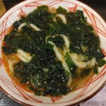 丸亀製麺 - かけ小320円、わかめ多めに入れちゃった(2025.7.12)