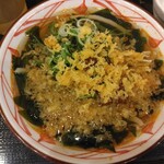 丸亀製麺 - かけ小320円、別皿で用意した天かすを投入して”超たぬき”(2025.7.12)