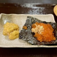 鮨処 凜 - ランチ・おまかせセット 凜特
                    3皿目
                    雲丹、いくら