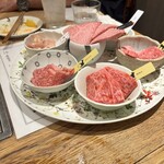 熟成和牛焼肉エイジング・ビーフ - 部位別の美味しい肉で