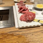 熟成和牛焼肉エイジング・ビーフ - エイジングビーフのお肉たち