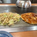 ふくや - ✅ミニセット(お好み焼き＋焼きそば)¥780
      ✅ホルモンもやしポン酢¥680
      ✅エビマヨネーズ¥600
      　※キャッシオンリー
      
      単品でも激安❣️
      ※お好み焼き¥580
      ※焼きそば¥580