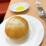 ダノイ高輪 - パンとオリーブオイル