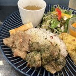 アオイオト - つくば鶏（オーガニックチキン）レモンバターnextマスタード・つくば産ポーク ジェノベーゼnext赤ワイントマト