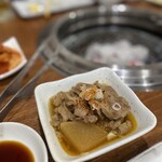 炭火焼肉 牛和鹿 - 煮込みも肉まみれ。うまかったー！