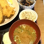 ごはん処 笑和 - 味噌汁＆小鉢2種