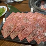 炭火焼肉 牛和鹿 - イチボ、ザブトン、ランプ　　こんなサシのきれいなランプ、イチボ、見た事なかった。