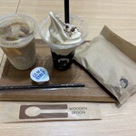 ミーア コーヒーロースターズ - ホットメルティパニーニ(プロシュート)ドリンクセットは50円引きで600円　アイスラテ 550円　コーヒーゼリーフロート 650円　