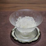 Yama - 桃と白い花