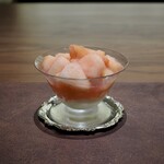 Yama - 桃と白い花