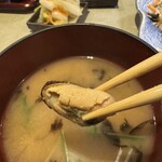 まぐろ屋 - 味噌汁の具