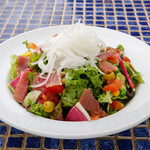 スペインバル & ダイニング ルース - 生ハムとオリーブのスペイン風サラダ