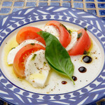 スペインバル & ダイニング ルース - カプレーゼ