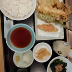 天丼てんや - 料理写真:いろどり天ぷら定食