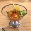 割烹 むつの - 付き出しは刺身端材のヅケ