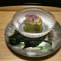 菊乃井 本店 - 先付(青梅羹、鮑、花穂紫蘇)
