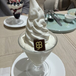 よつ葉ミルクプレイス - 