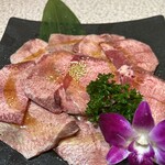 かねだ焼肉店 - 上タン塩　