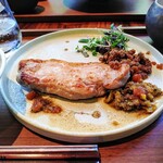 TexturA - 『もち豚のロースト（1750円税込）』