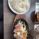 1ポンドのステーキハンバーグ タケル - 