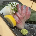 本格炉端 海鮮串焼き 八八 - 