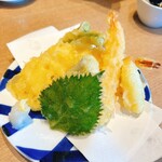 海鮮市場 魚壱 - 天ぷら盛り合わせ