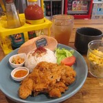 SUNDA⇔LAND - ナシアヤムグゥプレック（スープ付き）1,210円＋ ジャスケ550円