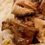 中華蕎麦　丹 - ご飯（チャーシューの切れ端入り）