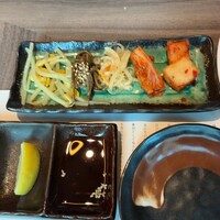 近江うし焼肉 にくTATSU 日本橋室町店 - 