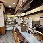 黒門 三よ志 - 店内