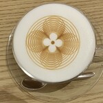 ル カフェ ヴィー - ロイヤルミルクティー(真上)