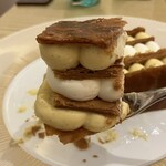 ル カフェ ヴィー - ミルフィーユ(1口にカット)