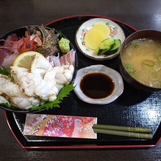 海鮮丼 わら - 料理写真: