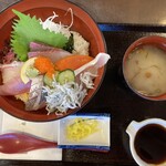 レストラン　来萩 - 来萩スペシャル海鮮丼1,690円