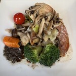 柿の樹 - メヌケのポワレ　バジルとバルサミコの香り