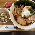 木琴堂 - Cセット（木琴堂ラーメン＋季節のご飯）スイカ嬉しい