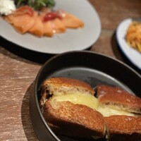 District Brasserie, Bar, Lounge - 