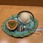 冨すし - ミルクアイス パッションフルーツ