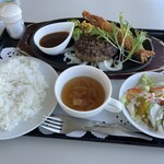 ベルセルバカントリークラブ さくらコース - ハンバーグとエビフライ　大盛り