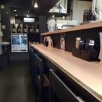 だしが命の塩らーめん ぎょぎょぎょ - 内観