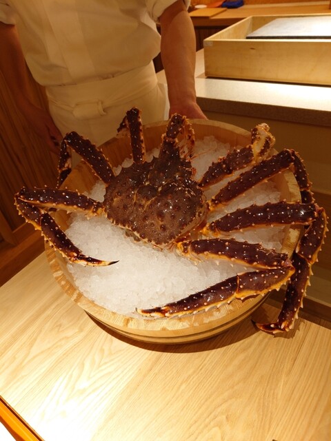 【 最北端の蟹屋 】 店舗紹介☆巨大生け簀やイートインスペースも完備！ 【函館朝市