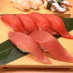 沼津魚がし鮨 - 料理写真:本鮪赤身(2貫) 580円×3