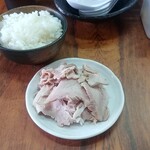 長浜ラーメンMOYORI - 肉皿＆ごはん