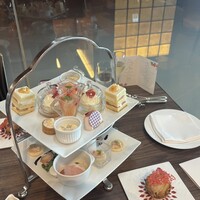 ポム・ダダン - 