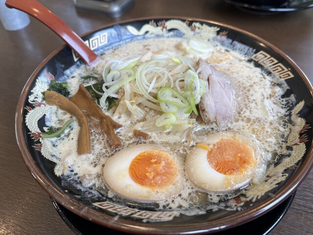 北海道らーめん みそ熊 東松山店 - 森林公園/ラーメン | 食べログ
