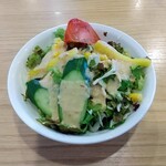 インドダイニング ドルガ - ハーフ＆ハーフランチのサラダ