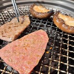 焼肉ホルモン はねいし - 