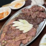 東京園 - タン塩、レバー、ハラミ塩