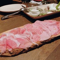 オービカ モッツァレラバー 梅田店 - 本日のサルーミ4種盛り合わせ