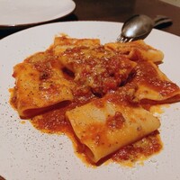 オービカ モッツァレラバー 梅田店 - パッケリのミートソースパスタ